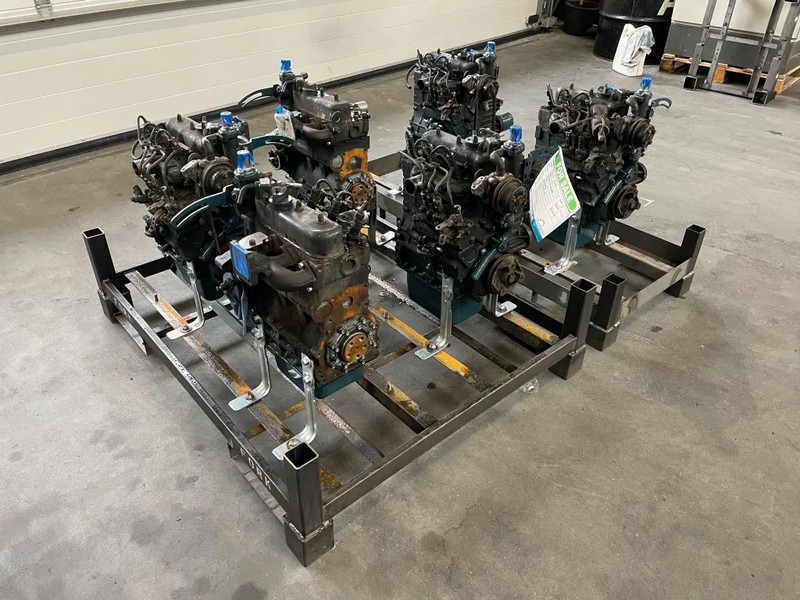 Kubota D722 dieselmotor 3 cilinder 18 PK (6 stuks!) - Engine for Material handling equipment: picture 1 Kubota D722 dieselmotor 3 cilinder 18 PK (6 stuks!) - Engine for Material handling equipment: picture 1