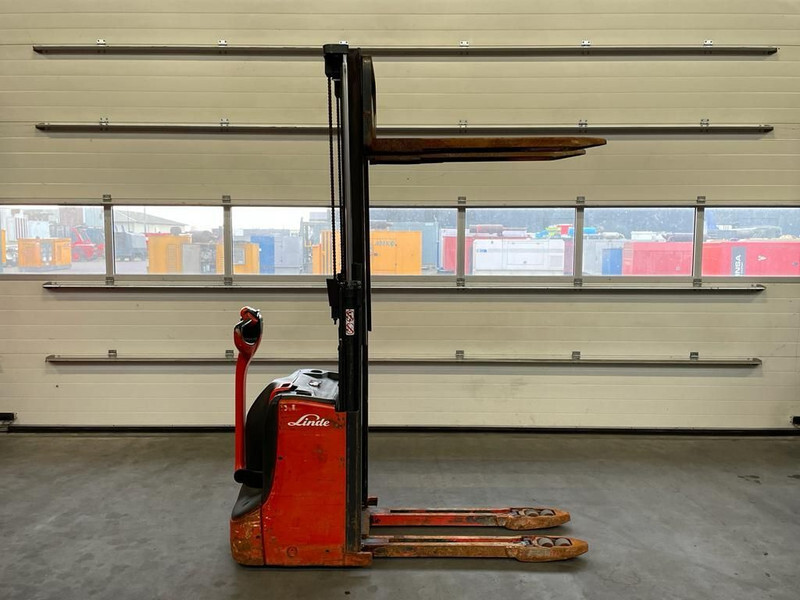 Stacker Linde D08 Stapelaar 1.8 ton 210 cm Hefhoogte Stapelaar: picture 16 Stacker Linde D08 Stapelaar 1.8 ton 210 cm Hefhoogte Stapelaar: picture 16