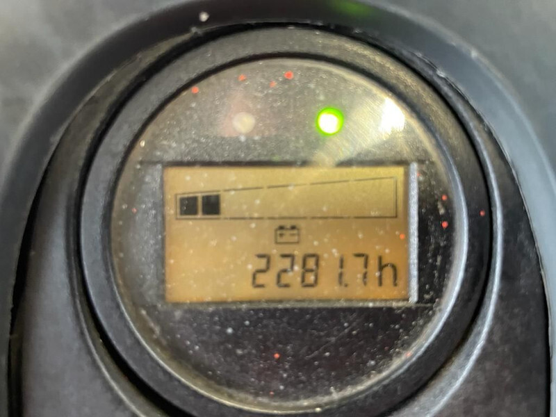 Stacker Linde D08 Stapelaar 1.8 ton 210 cm Hefhoogte Stapelaar: picture 11 Stacker Linde D08 Stapelaar 1.8 ton 210 cm Hefhoogte Stapelaar: picture 11