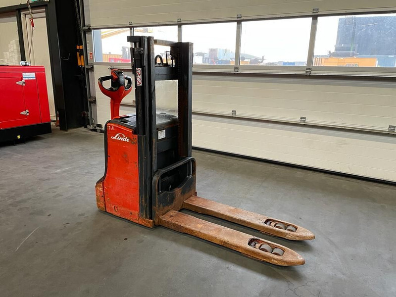 Stacker Linde D08 Stapelaar 1.8 ton 210 cm Hefhoogte Stapelaar: picture 12 Stacker Linde D08 Stapelaar 1.8 ton 210 cm Hefhoogte Stapelaar: picture 12