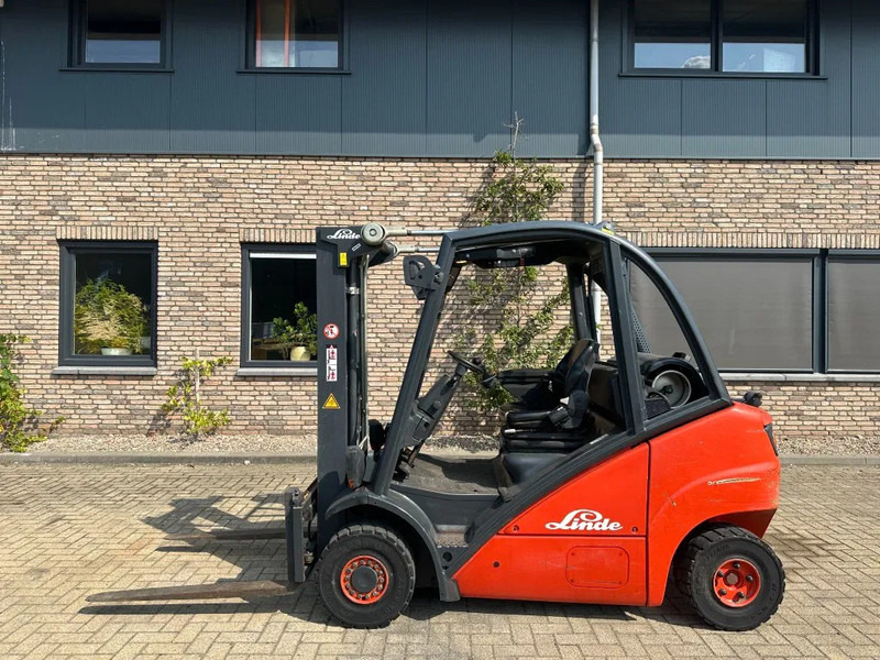 Linde H25T 2.5 ton Triplex Freelift Sideshift LPG Heftruck - LPG forklift: picture 1 Linde H25T 2.5 ton Triplex Freelift Sideshift LPG Heftruck - LPG forklift: picture 1