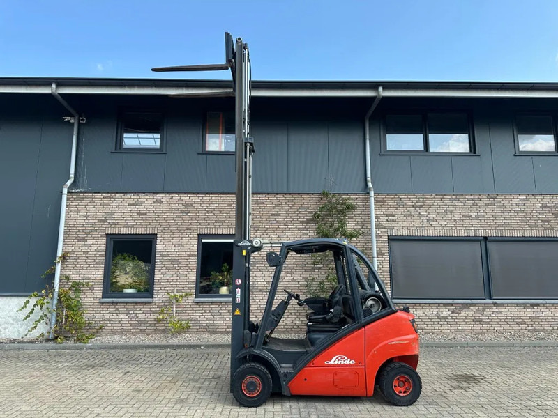 Linde H25T 2.5 ton Triplex Freelift Sideshift LPG Heftruck - LPG forklift: picture 5 Linde H25T 2.5 ton Triplex Freelift Sideshift LPG Heftruck - LPG forklift: picture 5