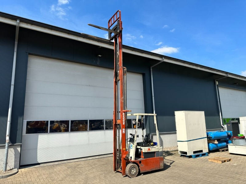 Nissan N01L18U 1.8 ton Triplex Freelift Sideshift Elektra Heftruck Accu 2016 ! - Electric forklift: picture 2 Nissan N01L18U 1.8 ton Triplex Freelift Sideshift Elektra Heftruck Accu 2016 ! - Electric forklift: picture 2