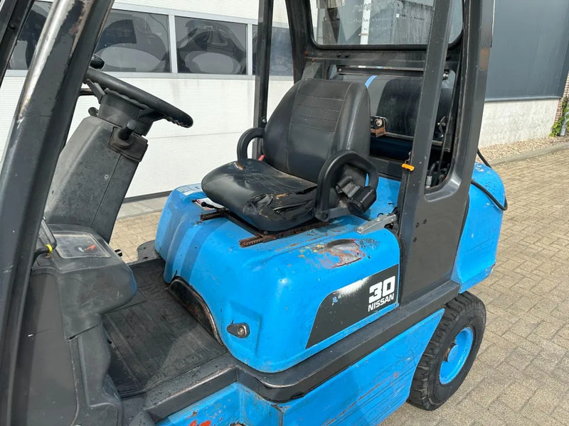 LPG forklift Nissan UGD02A30P0 3 ton Triplex Freelift LPG Heftruck: picture 20