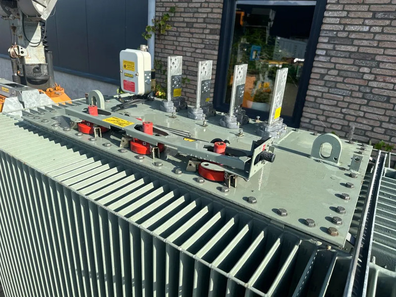 Trafo France Transfo 1250 kVA 21000 Volt 400 Volt Trafo Transformator - Generator set: picture 4 Trafo France Transfo 1250 kVA 21000 Volt 400 Volt Trafo Transformator - Generator set: picture 4