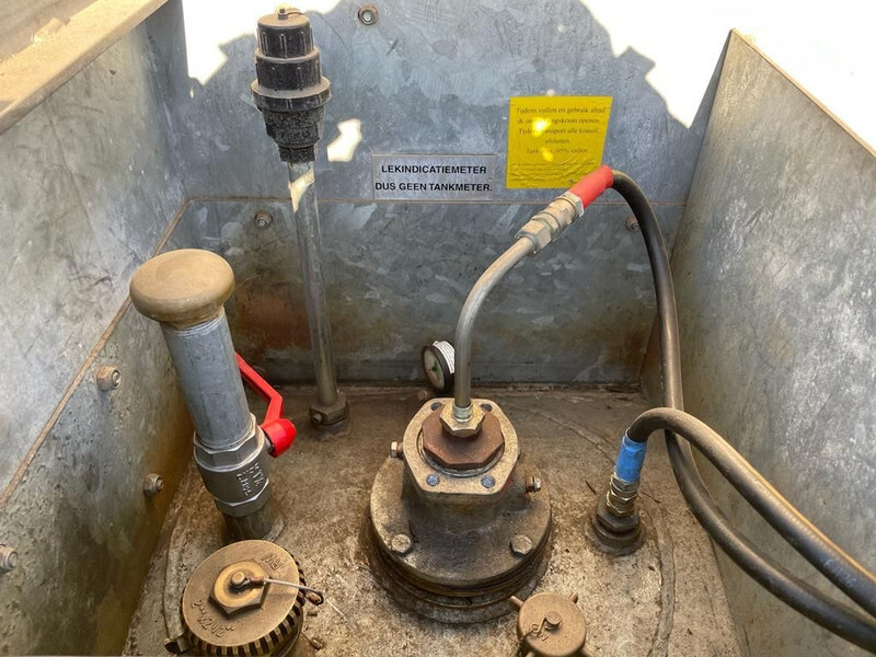 Dieseltank Rietberg 1000 liter Dieseltank Gegalvaniseerd - Storage tank: picture 4 Dieseltank Rietberg 1000 liter Dieseltank Gegalvaniseerd - Storage tank: picture 4