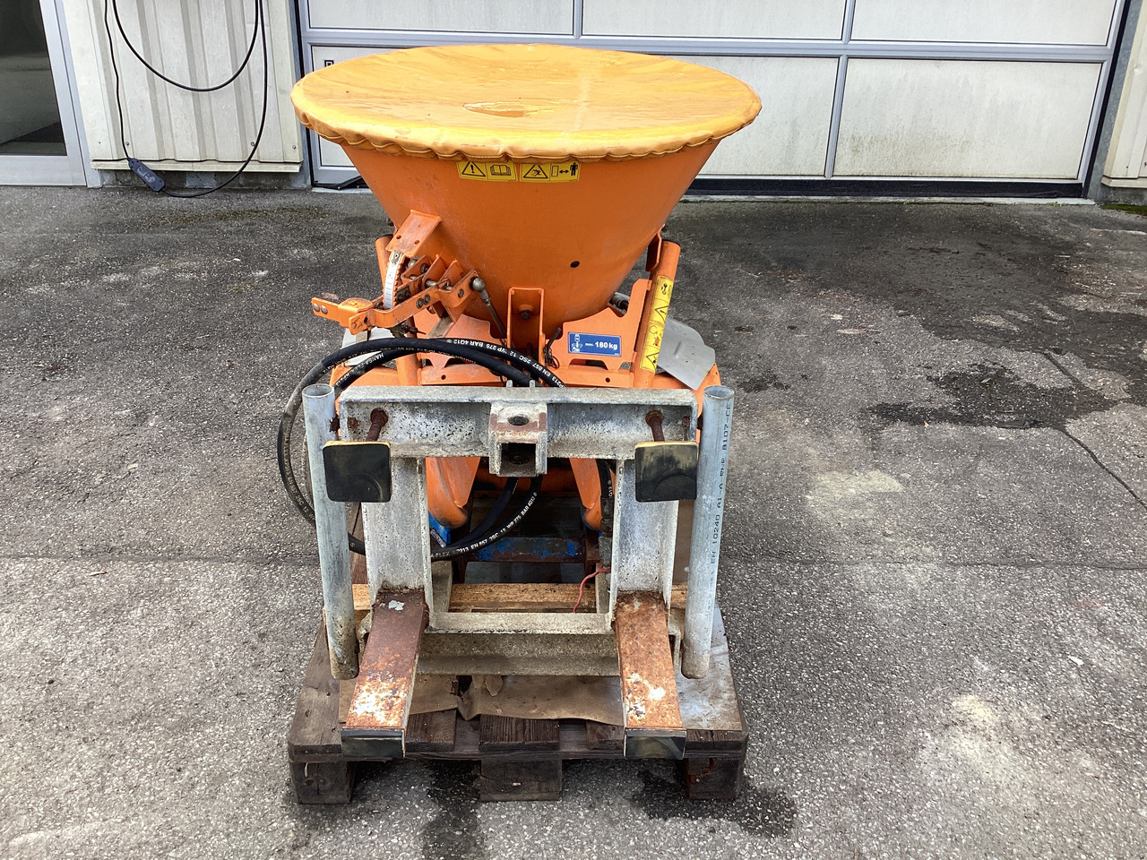 Rauch SA121R Typ4 - Sand/ Salt spreader: picture 5 Rauch SA121R Typ4 - Sand/ Salt spreader: picture 5