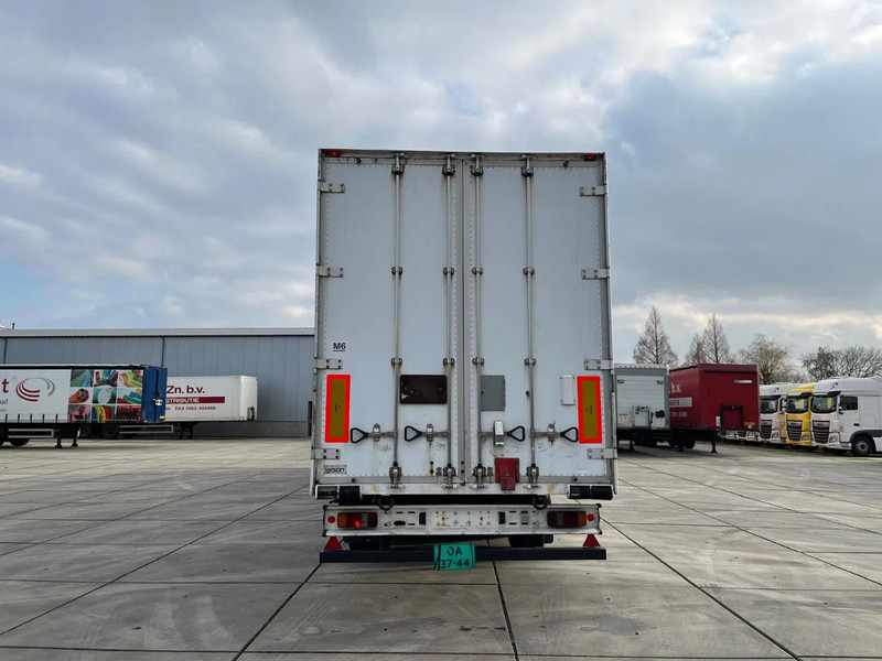 Talson F1227 - Closed box trailer: picture 3 Talson F1227 - Closed box trailer: picture 3
