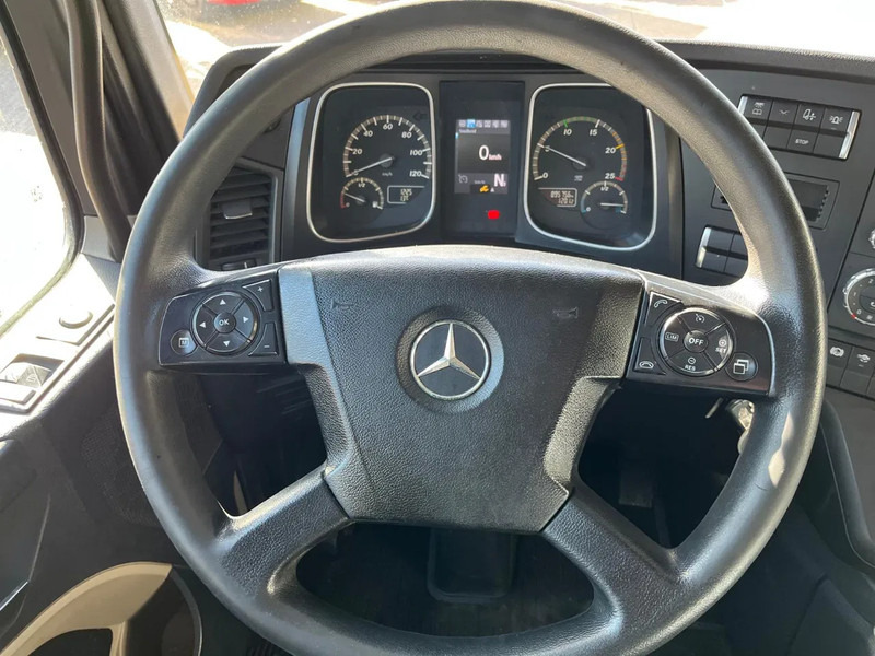 Tractor unit Mercedes-Benz Actros 1942 EURO 5: picture 19