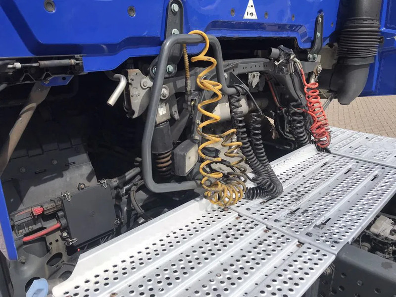 Tractor unit Mercedes-Benz Actros 1942 EURO 5: picture 16