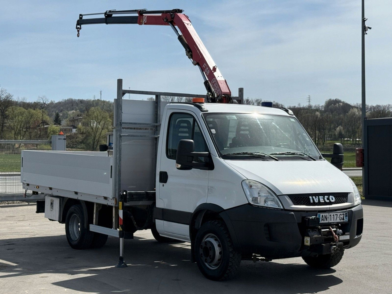 Iveco Daily 65C14 Pritsche 3,75 m FASSI F38 A.22 - Flatbed van: picture 2 Iveco Daily 65C14 Pritsche 3,75 m FASSI F38 A.22 - Flatbed van: picture 2