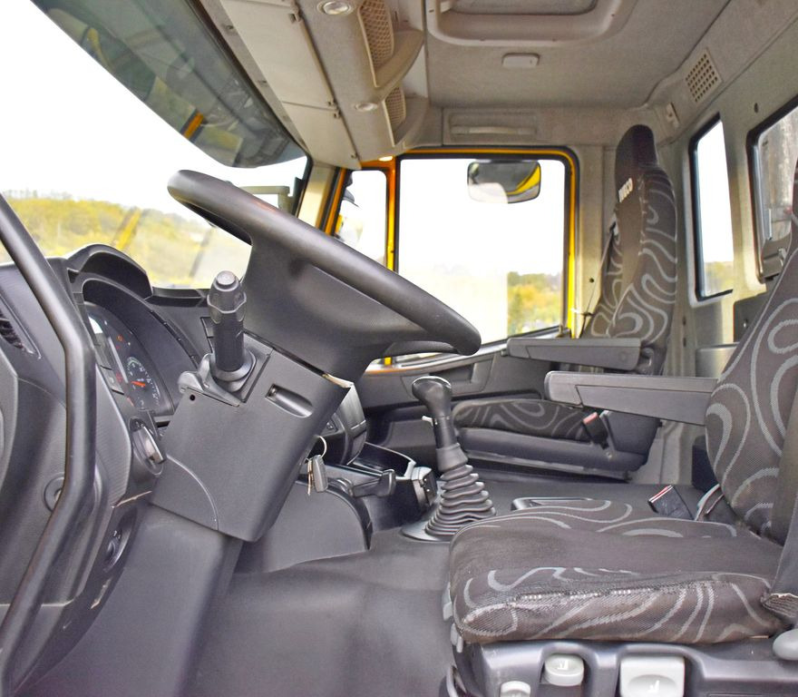 Crane truck, Tipper Iveco TRAKKER 360 * Kipper 4,90m* KRAN/FUNK*6x4: picture 10