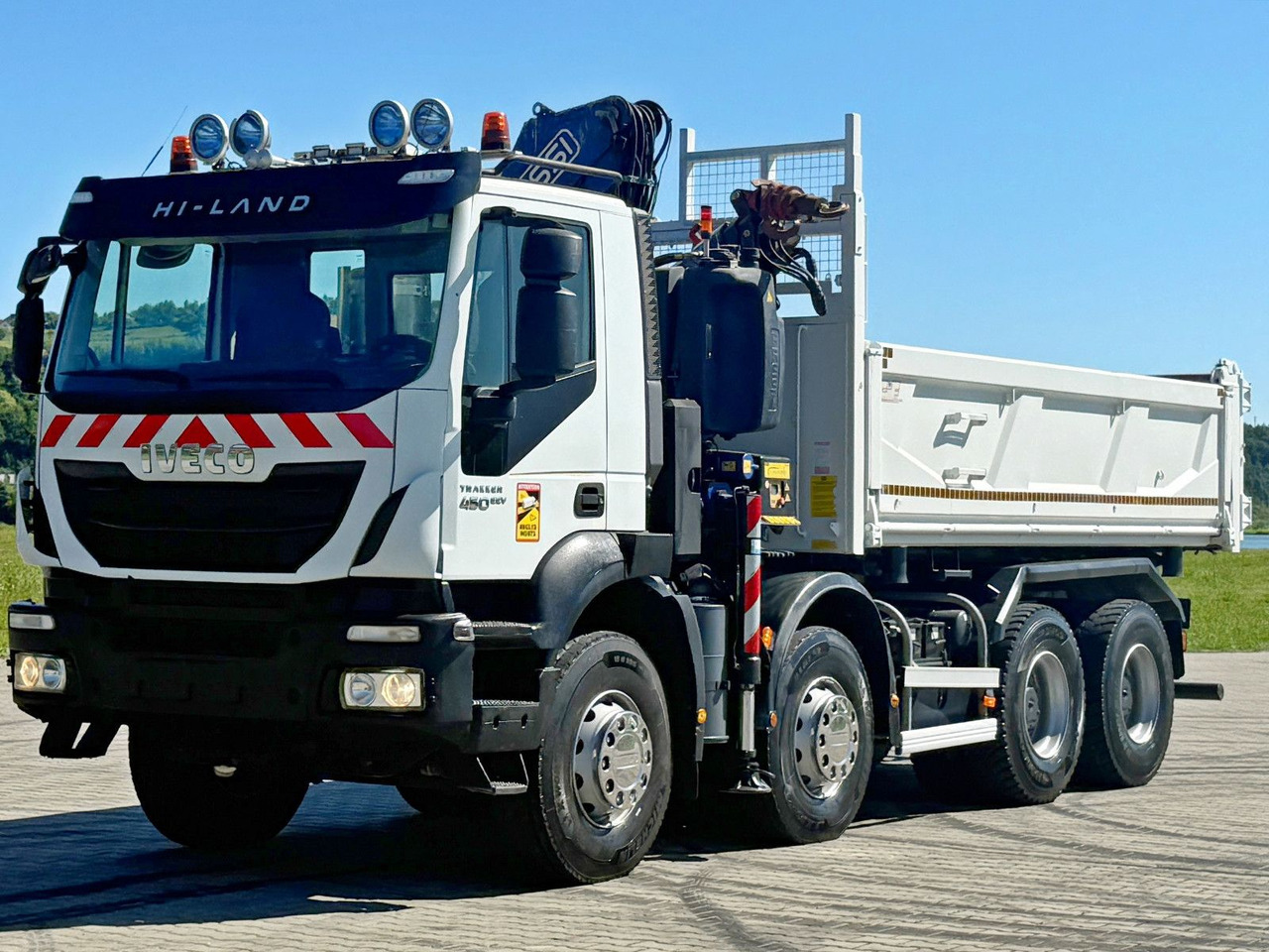 Iveco TRAKKER 450 * FASSI F215A.0.22 + FUNK / 8x4 *TOP - Crane truck: picture 5 Iveco TRAKKER 450 * FASSI F215A.0.22 + FUNK / 8x4 *TOP - Crane truck: picture 5