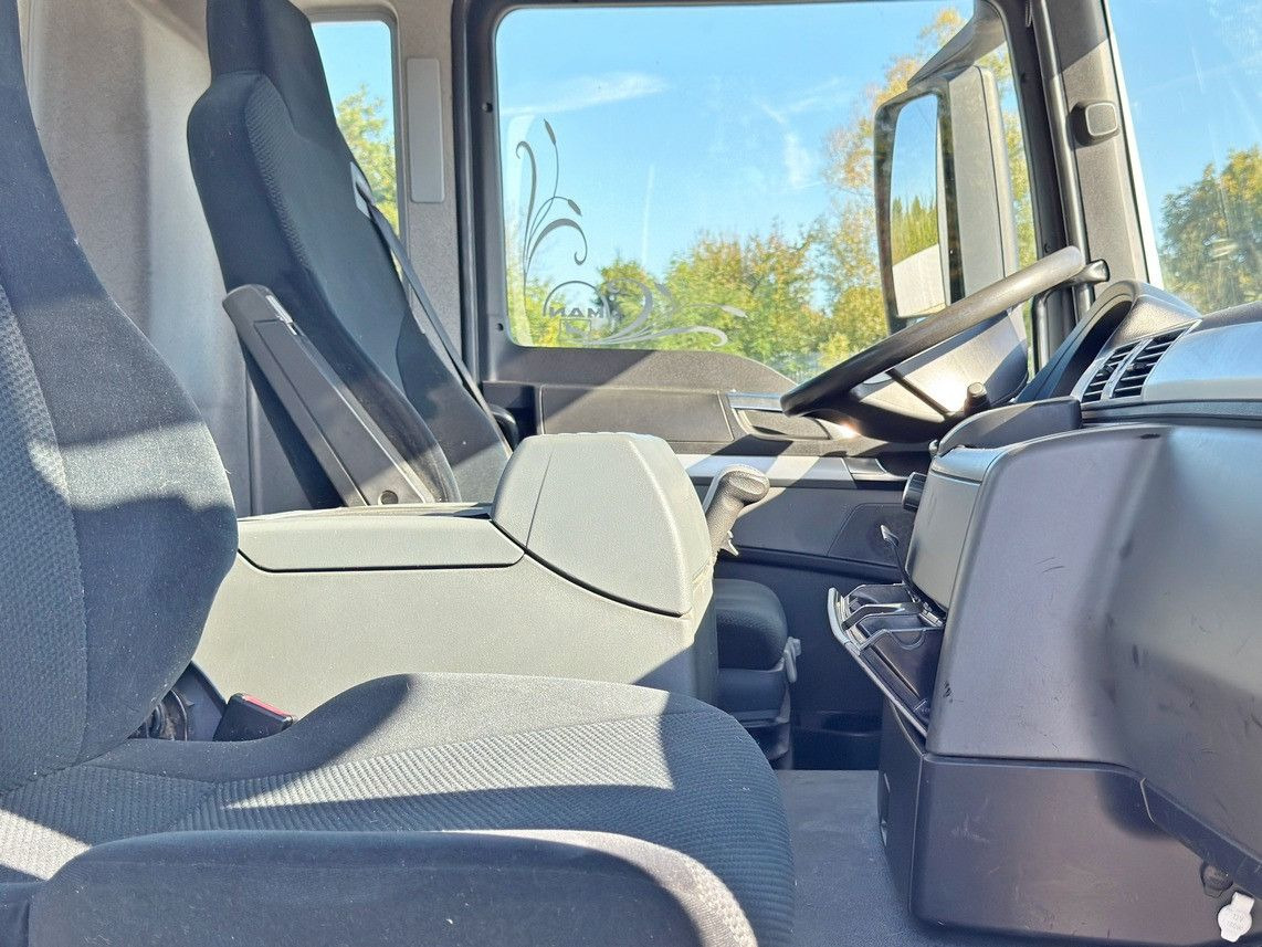 Crane truck, Dropside/ Flatbed truck MAN TGS 26.440* PK 18001 - EH A + FUNK* TOPZUSTAND MAN TGS 26.440* PK 18001 - EH A + FUNK* TOPZUSTAND: picture 11