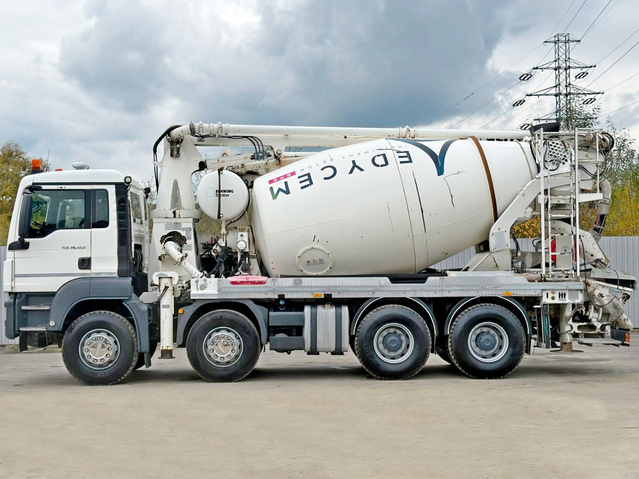 MAN TGS 35.400 BETONPUMPE * 8x4 / TOPZUSTAND - Concrete pump truck: picture 4 MAN TGS 35.400 BETONPUMPE * 8x4 / TOPZUSTAND - Concrete pump truck: picture 4