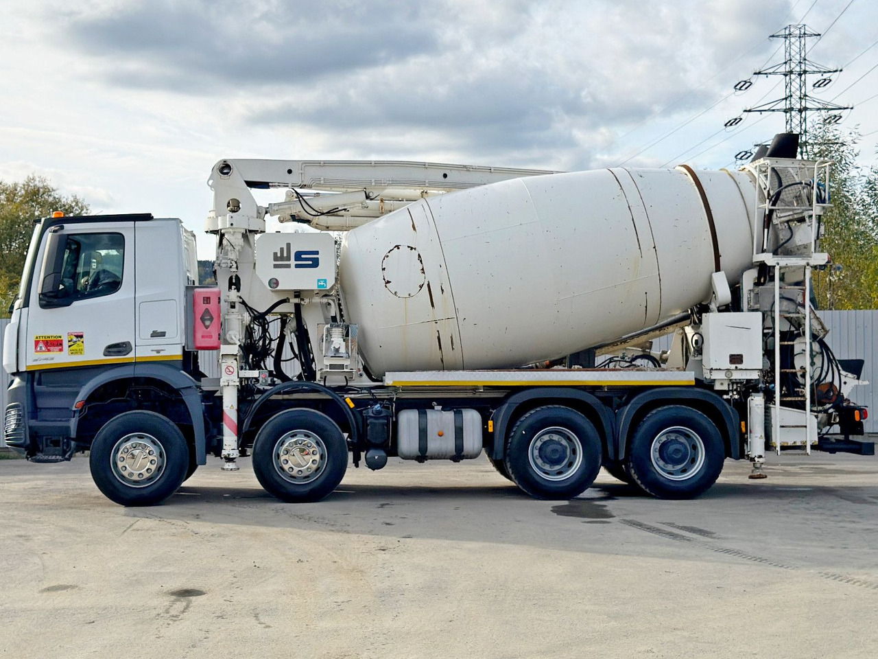 Concrete pump truck Mercedes-Benz AROCS 3743 * Betonpumpe + FUNK * 8x4 * TOP: picture 6