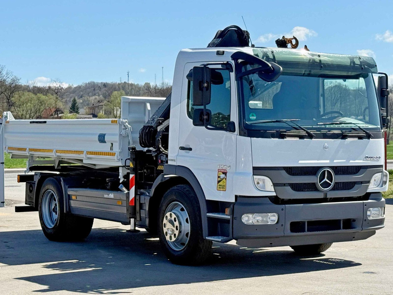 Mercedes-Benz ATEGO 1224 * KIPPER 4,00 m * HIAB 077 BS - 2 DUO - Crane truck: picture 4 Mercedes-Benz ATEGO 1224 * KIPPER 4,00 m * HIAB 077 BS - 2 DUO - Crane truck: picture 4