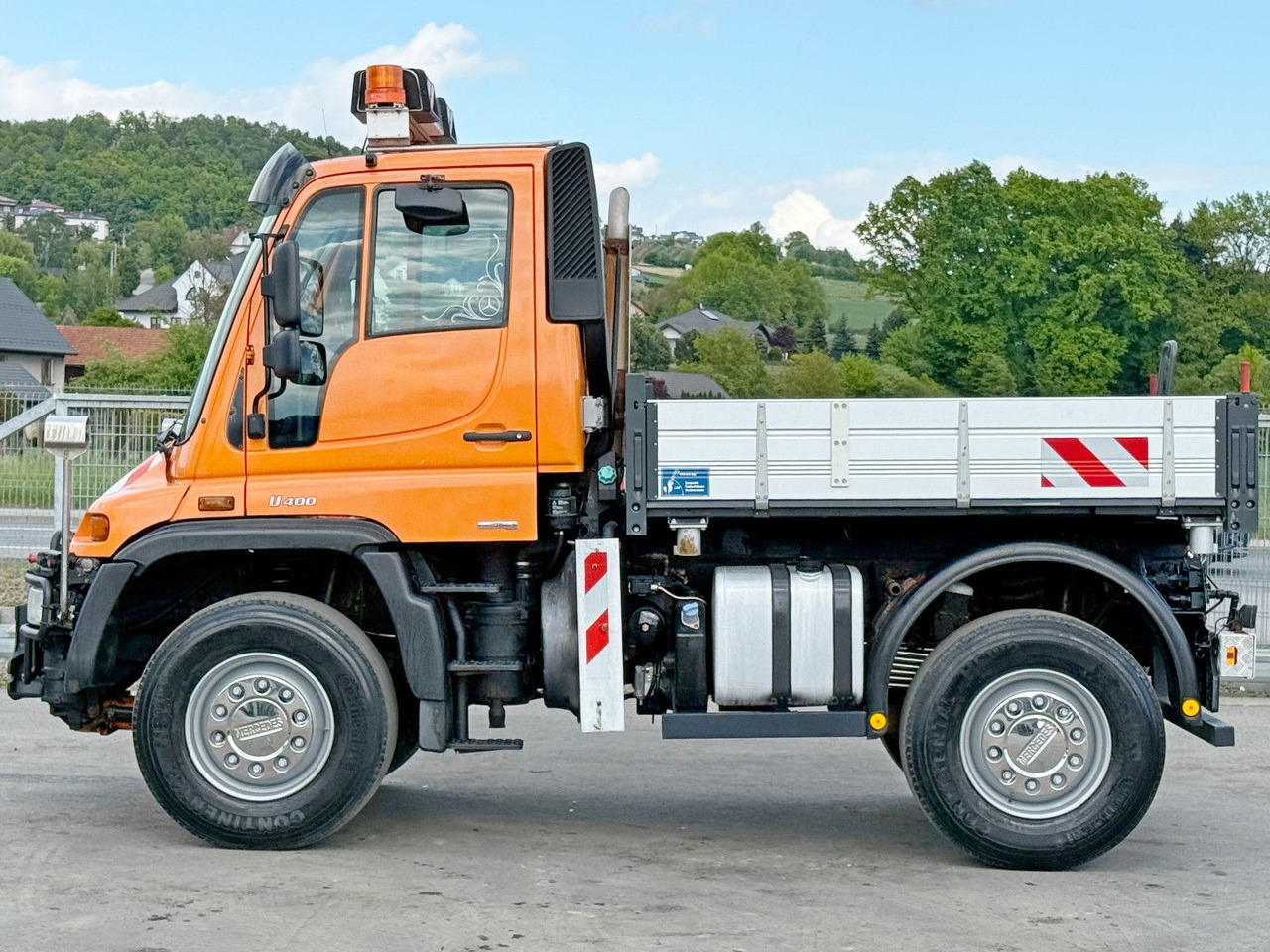 Mercedes-Benz UNIMOG 400 * KIPPER 2,40 * 4x4 * TOPZUSTAND - Tipper: picture 4 Mercedes-Benz UNIMOG 400 * KIPPER 2,40 * 4x4 * TOPZUSTAND - Tipper: picture 4
