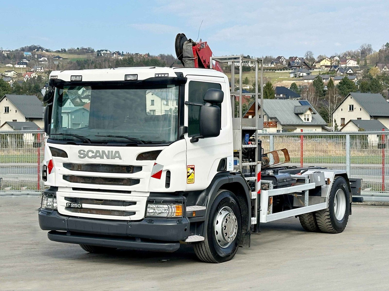 Scania P 250 * HMF 635 K2 + FUNK * TOPZUSTAND - Crane truck: picture 2 Scania P 250 * HMF 635 K2 + FUNK * TOPZUSTAND - Crane truck: picture 2
