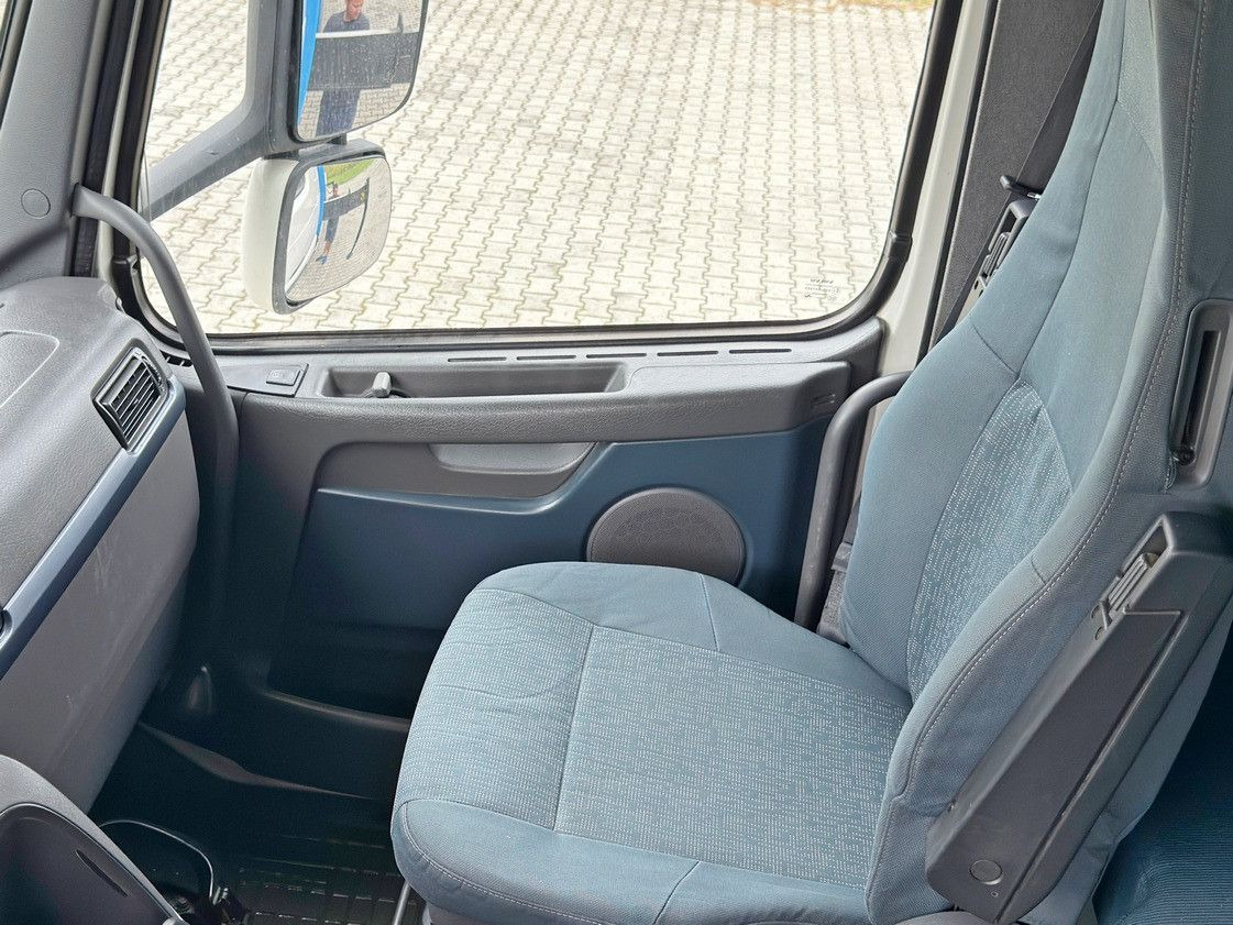 Crane truck Volvo FH 500 * PRITSCHE 6,05 m* PK 42502 + FUNK *TOP: picture 10 Crane truck Volvo FH 500 * PRITSCHE 6,05 m* PK 42502 + FUNK *TOP: picture 10