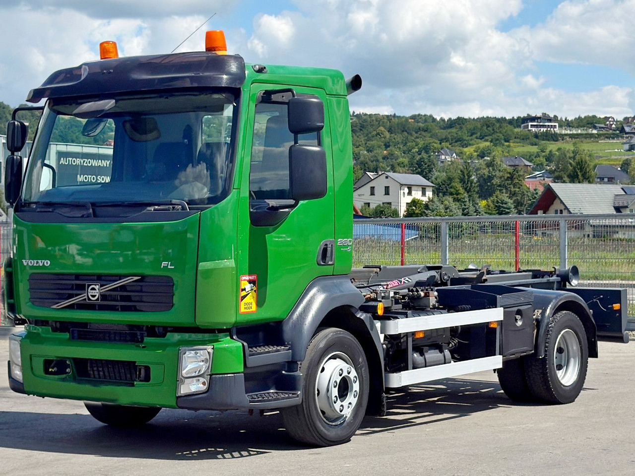 Volvo FL 280 * Abrollkipper * TOPZUSTAND - Hook lift truck: picture 3 Volvo FL 280 * Abrollkipper * TOPZUSTAND - Hook lift truck: picture 3
