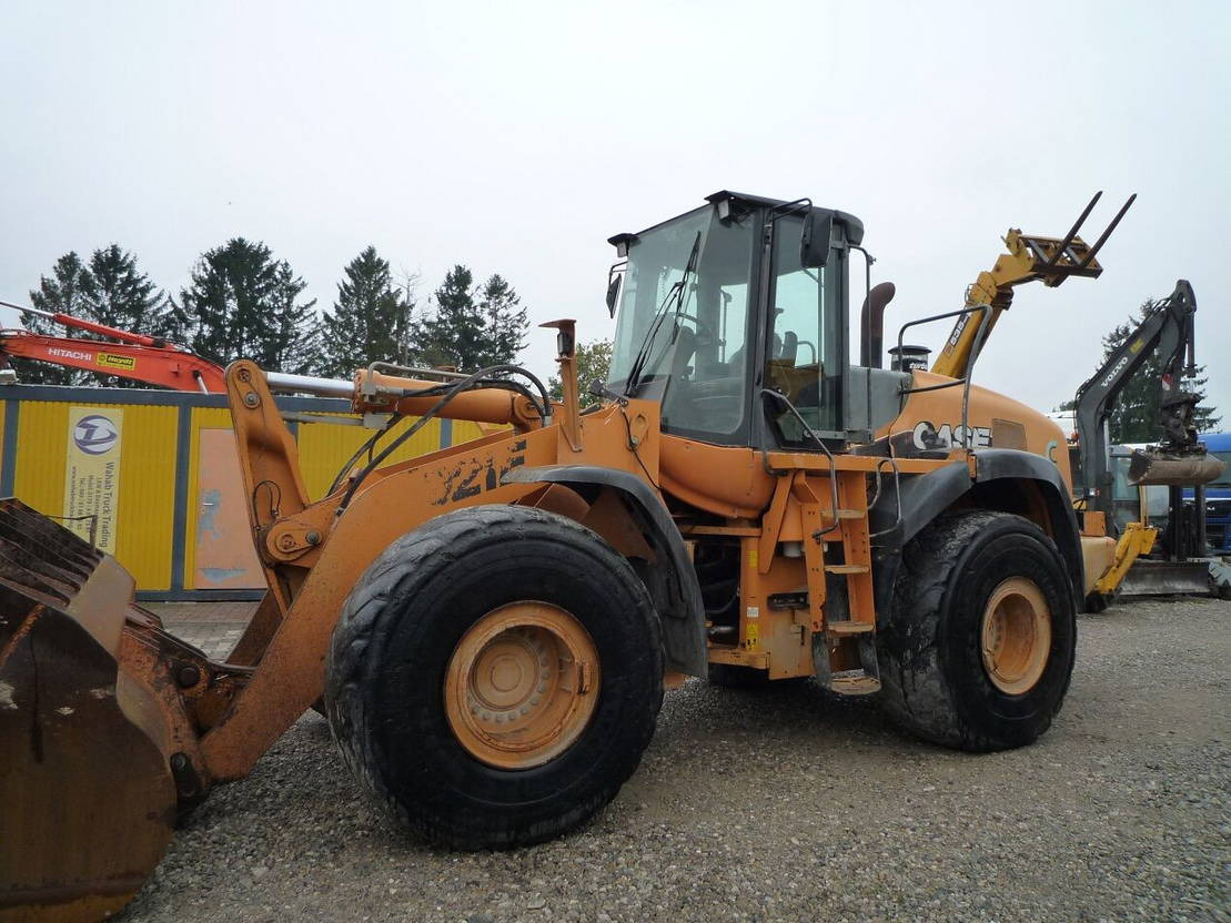 Wheel loader Case 921E: picture 6