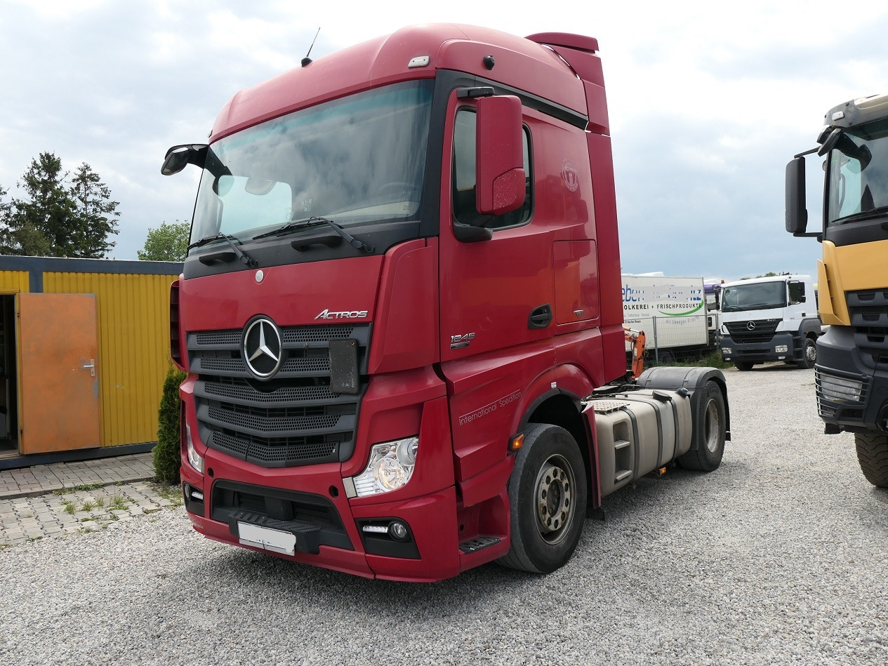 Mercedes Benz Actros 1845 - Tractor unit: picture 2 Mercedes Benz Actros 1845 - Tractor unit: picture 2