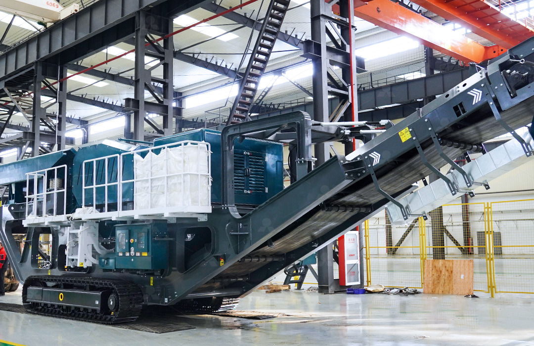 Liming Heavy Industry Tracked mobile crushing plant - Mobile crusher: picture 2 Liming Heavy Industry Tracked mobile crushing plant - Mobile crusher: picture 2