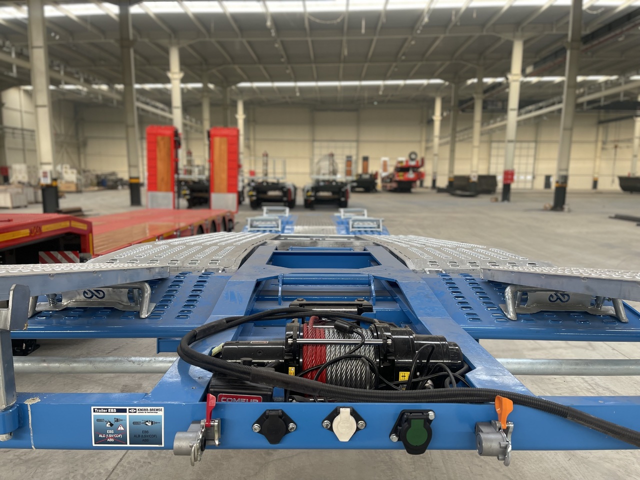 New Autotransporter semi-trailer for transportation of heavy machinery LIDER 2025 NEW UNUSED READY IN FACTORY STOCK: picture 7