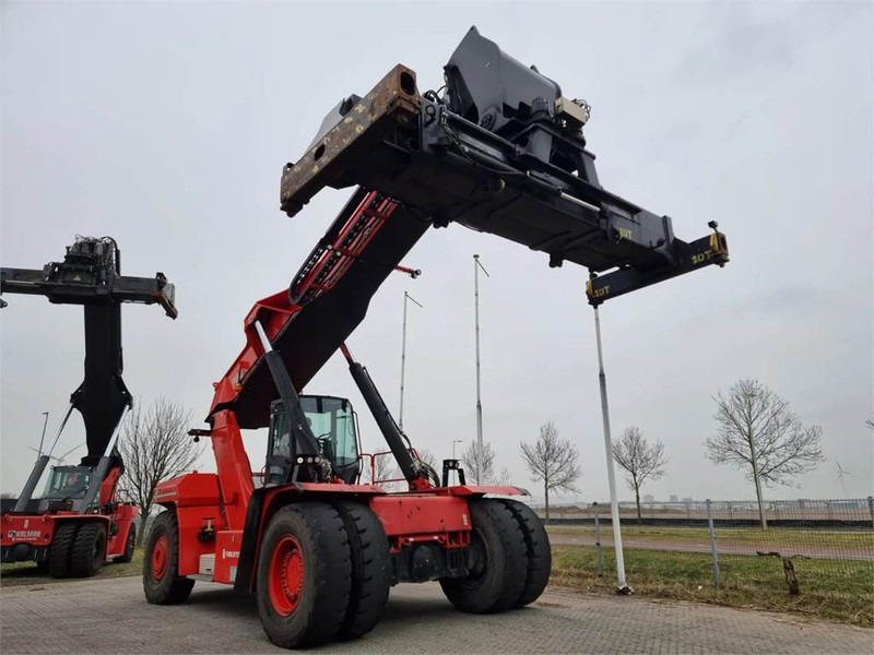 Hyster RS46-36CH - Reach stacker: picture 3 Hyster RS46-36CH - Reach stacker: picture 3