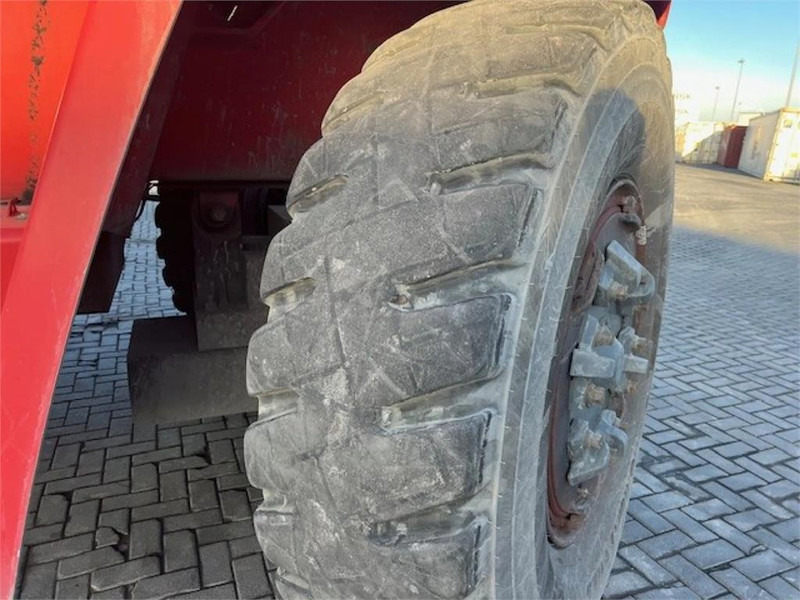 Kalmar DRG450-75S6HCXS - Reach stacker: picture 5 Kalmar DRG450-75S6HCXS - Reach stacker: picture 5