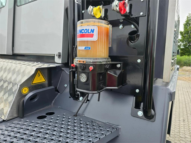 Terminal tractor Mafi R336 4x4: picture 10