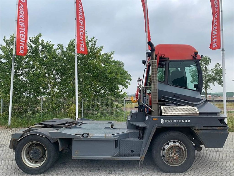 Terberg RT222 4x4 - Terminal tractor: picture 2 Terberg RT222 4x4 - Terminal tractor: picture 2