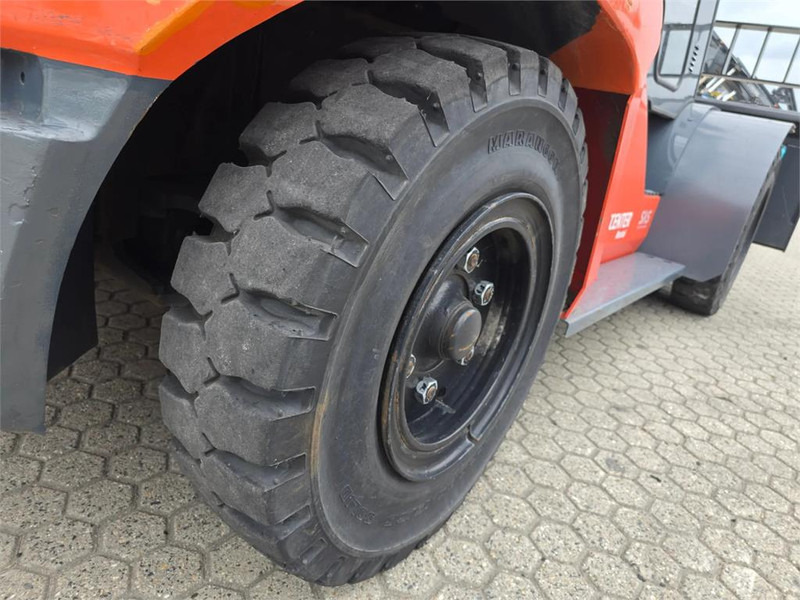 Diesel forklift Toyota 8FD70F: picture 12