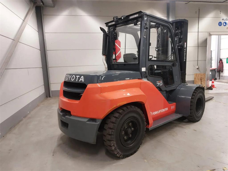 Diesel forklift Toyota 8FD70F: picture 6