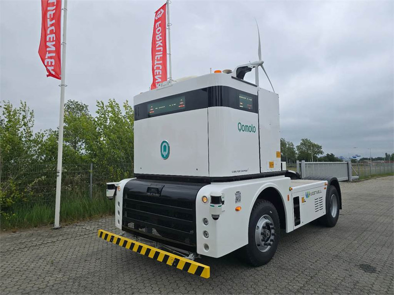 WESTWELL Autonomous Q-Truck Q084D - Terminal tractor: picture 2 WESTWELL Autonomous Q-Truck Q084D - Terminal tractor: picture 2