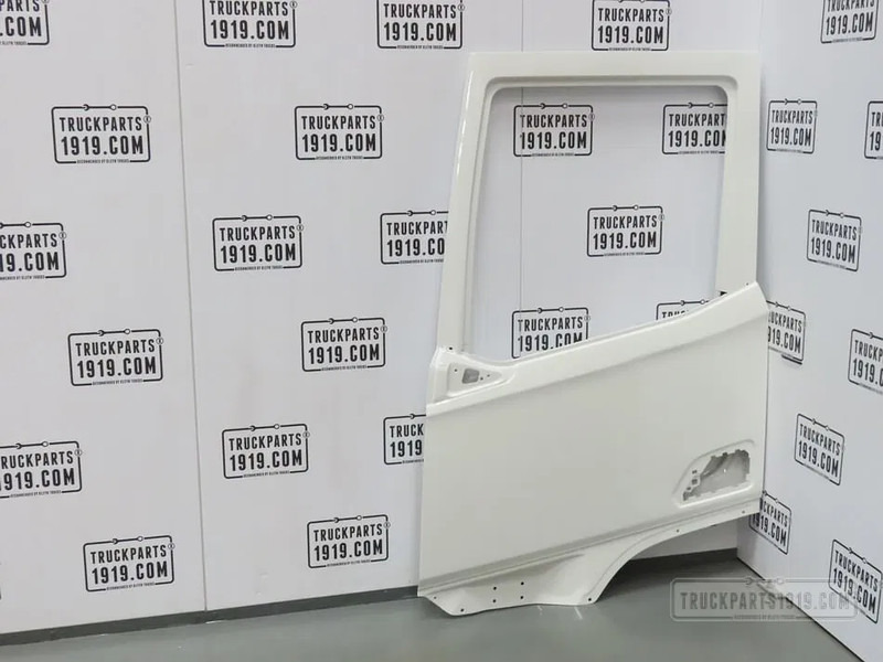 DAF 2197011 Portier DAF XG Links - Body and exterior for Truck: picture 1 DAF 2197011 Portier DAF XG Links - Body and exterior for Truck: picture 1