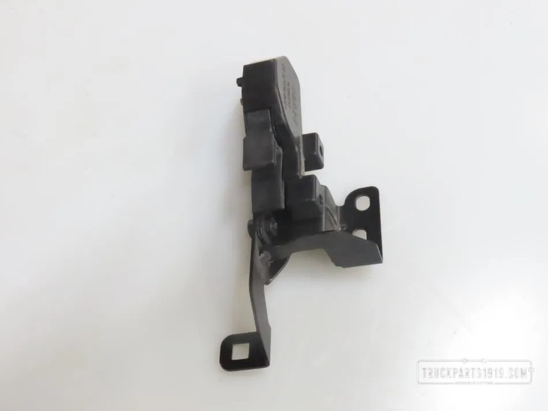 MAN 81.97116.6081 | Grille slot - Hood for Truck: picture 1 MAN 81.97116.6081 | Grille slot - Hood for Truck: picture 1