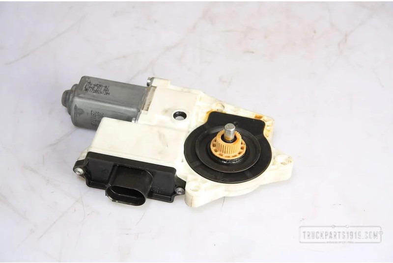 MAN Body & Chassis Parts Raammotor links - Window lift motor for Truck: picture 2 MAN Body & Chassis Parts Raammotor links - Window lift motor for Truck: picture 2