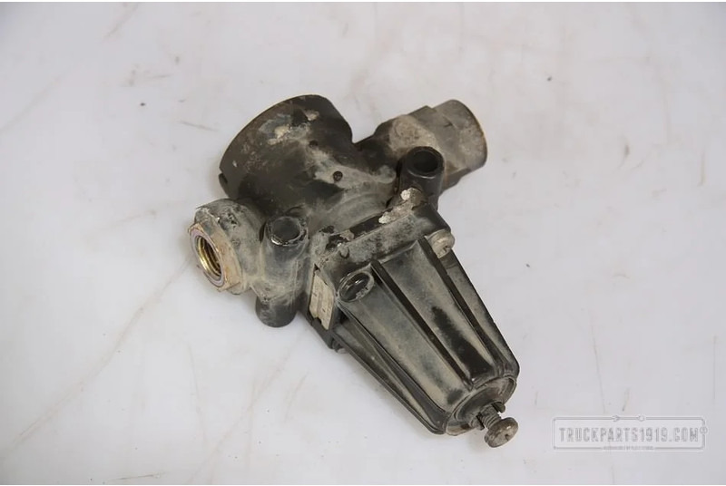 MAN Compressed Air System Drukregelaar - Valve for Truck: picture 1 MAN Compressed Air System Drukregelaar - Valve for Truck: picture 1