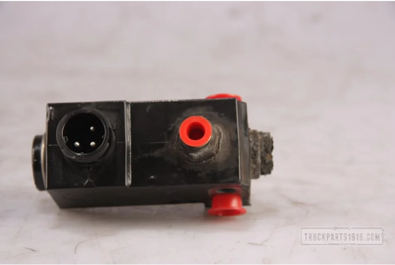 MAN Compressed Air System Magneet ventiel - Valve for Truck: picture 1 MAN Compressed Air System Magneet ventiel - Valve for Truck: picture 1