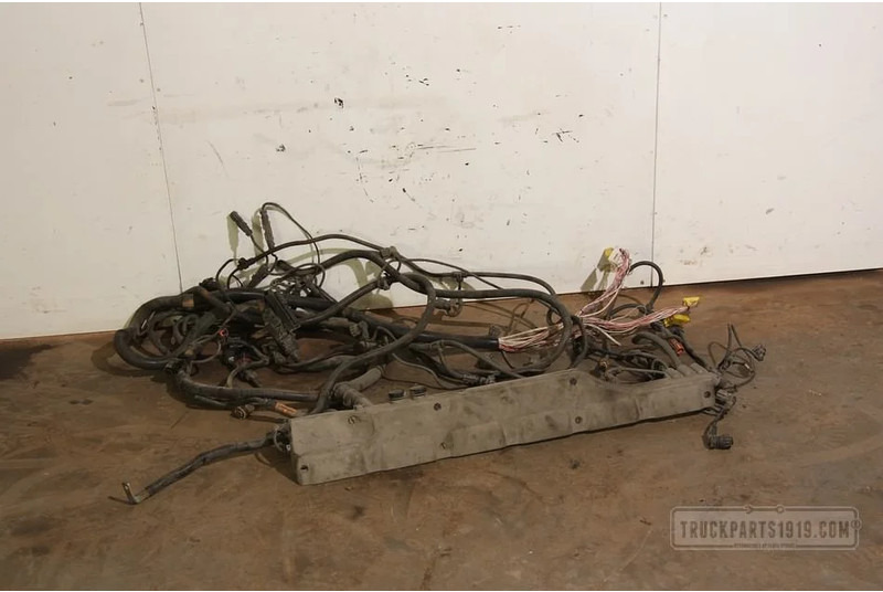 MAN Electrical System Motorkabelboom D2676 cpl. - Cables/ Wire harness for Truck: picture 1 MAN Electrical System Motorkabelboom D2676 cpl. - Cables/ Wire harness for Truck: picture 1