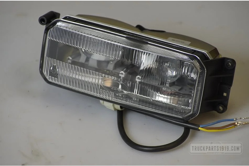 MAN Lighting Verstraler Re. - Fog light for Truck: picture 1 MAN Lighting Verstraler Re. - Fog light for Truck: picture 1
