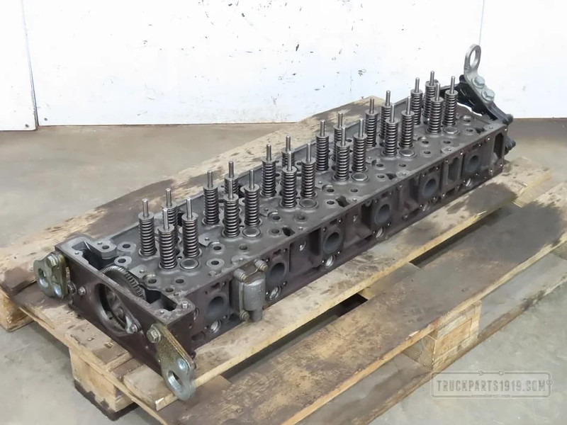 Mercedes-Benz Engines & Parts Cilinderkop OM470 - Cylinder head for Truck: picture 1 Mercedes-Benz Engines & Parts Cilinderkop OM470 - Cylinder head for Truck: picture 1