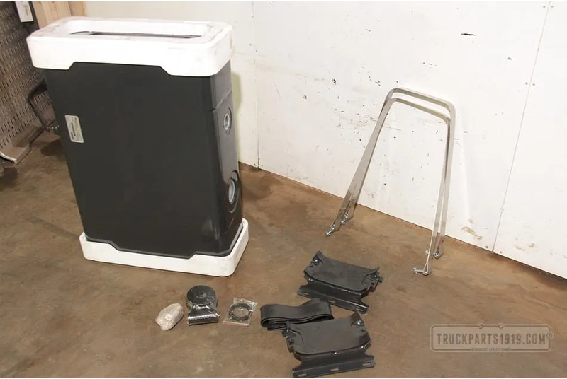 ZF NSOF0135086RC00 Hydr. tank achter cab 135 Ltr - Hydraulics for Truck: picture 3 ZF NSOF0135086RC00 Hydr. tank achter cab 135 Ltr - Hydraulics for Truck: picture 3