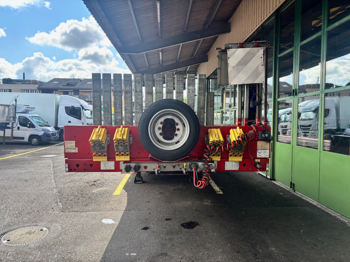 FAYMONVILLE STZ-4AX - Low loader semi-trailer: picture 3 FAYMONVILLE STZ-4AX - Low loader semi-trailer: picture 3