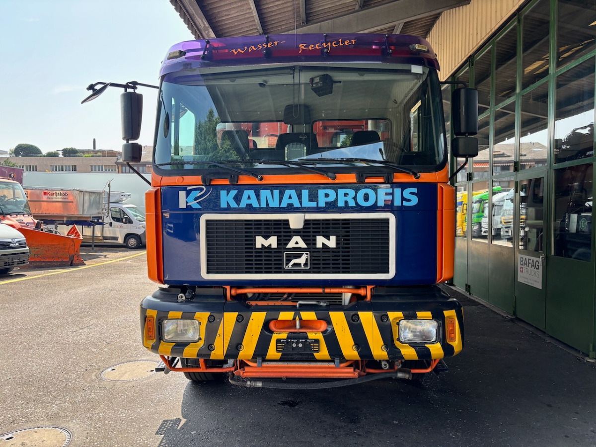 MAN 28.464 FNL 6x2 - Vacuum truck: picture 3 MAN 28.464 FNL 6x2 - Vacuum truck: picture 3