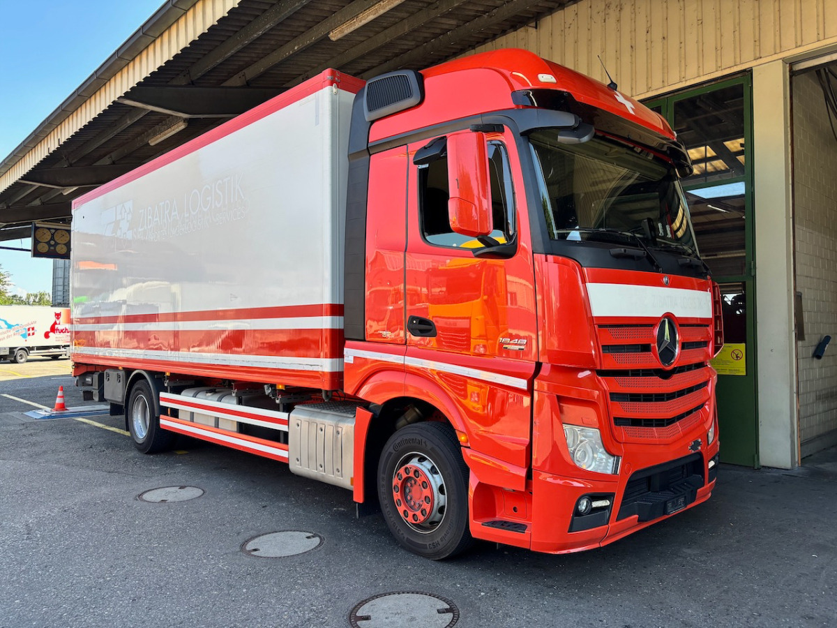 MERCEDES Actros 1848 - Box truck: picture 1 MERCEDES Actros 1848 - Box truck: picture 1