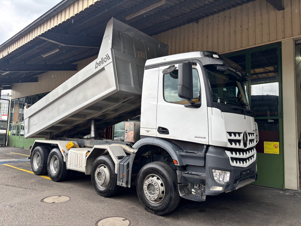 Tipper MERCEDES Arocs 3251: picture 14