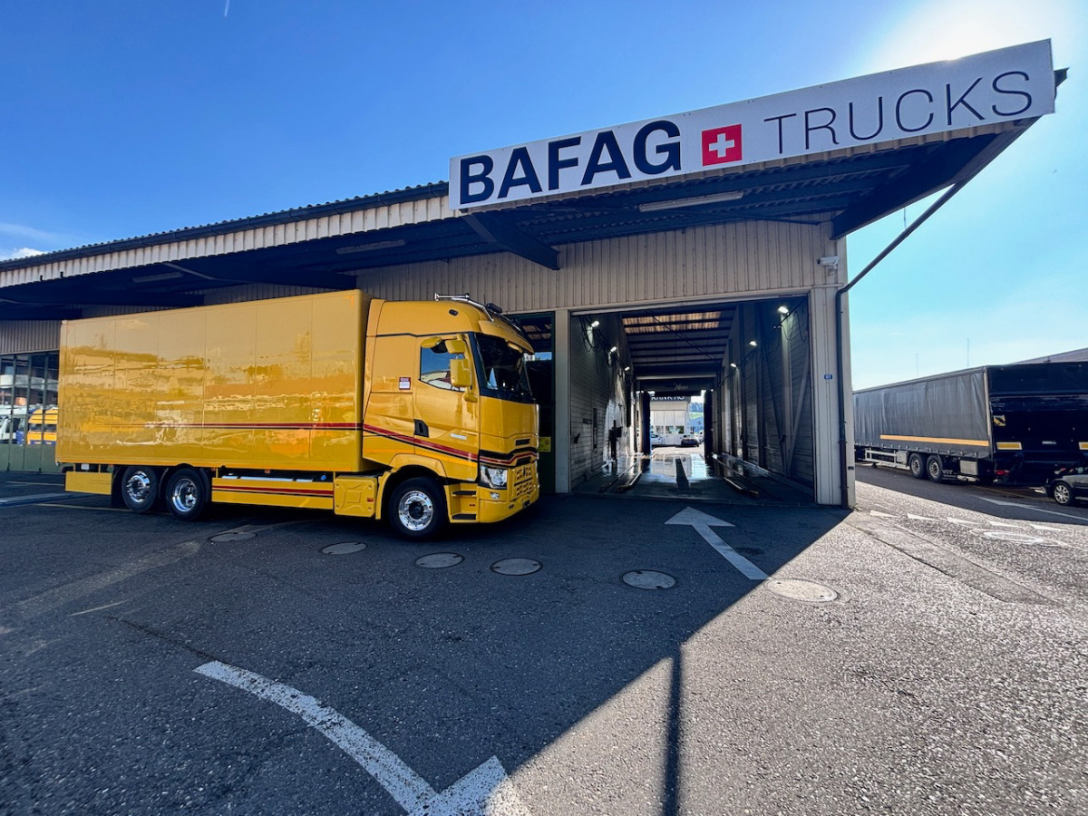 RENAULT T520 - Box truck: picture 2 RENAULT T520 - Box truck: picture 2